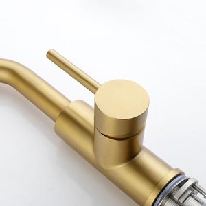 Rubinetto da Cucina in Acciaio Inox Dorato con Maniglia Singola e Doccetta Estraibile - Product Image 4