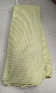 Tela de Poliéster Suave con Patrón a Cuadros, Textura Fluida, Ideal para Sarees, Trajes, Material de Confección, Venta al Por Mayor Directa - Product Image 2