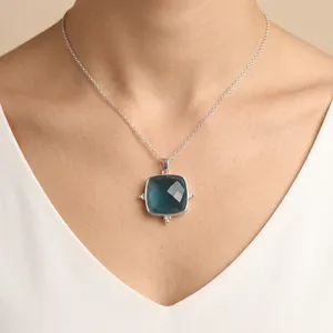 Pendentif fantaisie tendance en forme de coussin en laiton plaqué argent 18 carats avec pierre précieuse de jade naturel, vente en gros, bijoux de mode pour mariage, best-seller - Product Image 2