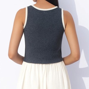 Top Corto de Algodón 100% de Alta Calidad para Mujer, con Estampado Personalizado en Forma de U y Logo - Product Image 1