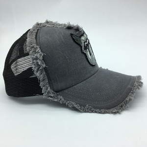 Gorras Trucker Personalizadas Sin Pedido Mínimo, Bordado 3D, Diseño Chrome Heart, Denim, 5 Paneles, Visera Plana, Casual para Exteriores, 100% Algodón - Product Image 3