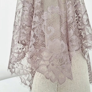 Voile de Mantilla Élégant, Romantique et Classique en Dentelle Florale Française Marron Cendré Jacquard 110cm pour Messe Catholique Qualité Coréenne Premium - Product Image 6