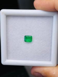 Natural Emerald Zambia <b>square</b> cut 1.07 cts AAA Grade with superb luster nice color perfect polishing and making at cheap price - Product Image 5