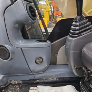 Excavadora de orugas hidráulica Sany SY135C 4x4 usada de bajo costo con componentes centrales Motor Caja de cambios Bomba de engranajes Cojinete PLC - Product Image 6