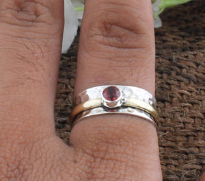 แหวนเงินแท้ 925 ประดับพลอยโกเมนสีแดงธรรมชาติ แบบซ้อนได้ สำหรับงานแต่งงาน ราคาโรงงาน ขายส่ง - Product Image 3