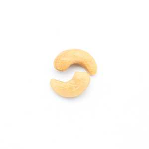 Noix de cajou entières, sélection naturelle, texture crémeuse et riche, pour une collation saine et un ingrédient essentiel. - Product Image 3