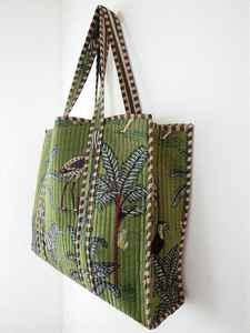 กระเป๋าถือสุดหรูสำหรับผู้หญิง กระเป๋าสะพายไหล่แฟชั่น น้ำหนักเบา ใช้ได้ทุกวัน มีสไตล์ เหมาะสำหรับการเดินทางและทำงาน - Product Image 4