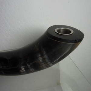 Corne de buffle foncée naturelle polie, artisanale, pour décoration de mariage ou cadeau - Product Image 1