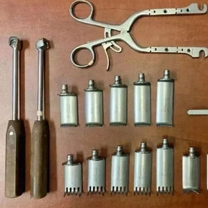 Juego de Retractores Cervicales Caspar de Calidad Premium, Kit de Instrumentos Ortopédicos para Neurocirugía de Columna Vertebral, Acero Inoxidable Alemán, Certificado CE ISO - Product Image 4