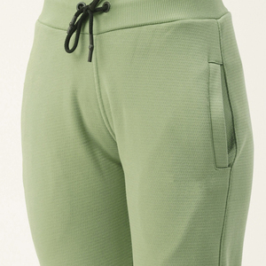 Ensemble de jogging d'hiver de haute qualité pour femmes, comprenant un sweat à capuche oversize à manches longues et épaules tombantes avec poches, et un pantalon de survêtement. - Product Image 5