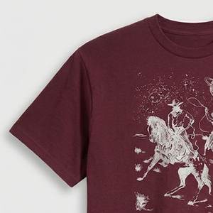 Nouveaux T-shirts pour hommes personnalisés avec logo imprimé DTF, couleur bordeaux, pour un style vintage Highstreet, col rond, tissu respirant et confortable - Product Image 6