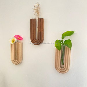 Jarrón de pared de madera hecho a mano, maceta colgante con tubo de vidrio, decoración de jardín de pared interior, regalo perfecto para los amantes de las plantas - Product Image 1