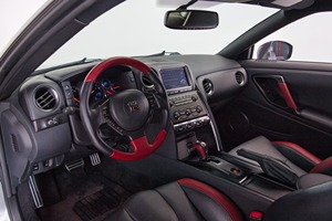 Nissan GTR Black Edition 2016 - Product Image 6