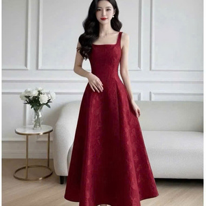 Elegante Vestido Largo para Mujer, Ideal para Eventos Formales o Casuales, con un Perfecto Equilibrio entre Elegancia y Comodidad, en Seda Maxi - Product Image 3