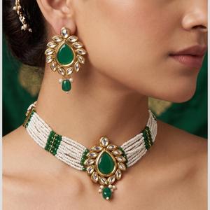 Juego de Joyería Fina NS109 Verde, Chapado en Oro, con Kundan y Cuentas, Collar y Aretes para Ocasiones Nupciales - Product Image 2