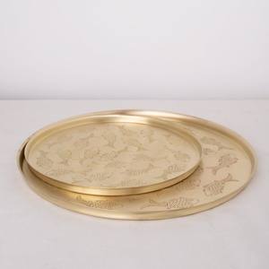 Elegante Plato de Servir de Latón Hecho a Mano con Acabado Dorado de Lujo para Decoración del Hogar, Eventos de Boda y Presentaciones en Hoteles - Product Image 4