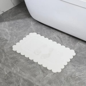 Modern White Rectangular Bath Mat With Scalloped <b>Edge</b> Non-Slip <b>Rubber</b> Backing For Bathroom Floor - Product Image 2