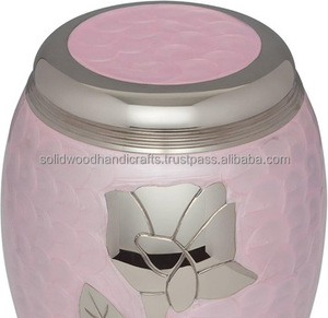 Urnas Funerarias Decorativas de Latón Hechas a Mano para Hombres y Mujeres - Product Image 2
