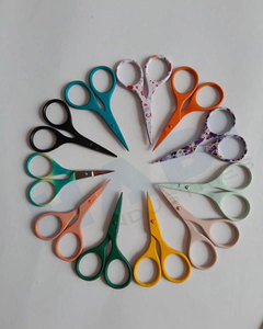 กรรไกรปักผ้ามืออาชีพ ด้ามจับเคลือบสีสแตนเลส รับทำโลโก้ กรรไกรถักไหมพรม ขายส่ง กรรไกรตัดหนังตรง - Product Image 5