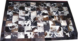 Nouveaux Tapis en Cuir Véritable et Fourrure, Style Rustique Élégant, en Peau de Vache Brodé, pour Transformer Chaque Pièce avec un Charme Unique et une Touche Prière - Product Image 4