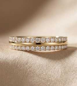 Bague demi-éternité en or jaune 14 carats avec diamants ronds de laboratoire pour femme, bijou de fiançailles ou de promesse, charmes romantiques - Product Image 1