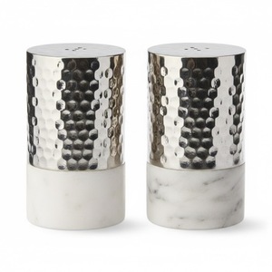 Saleros y Pimenteros Elegantes y Modernos de Acero Inoxidable Martillado con Base de Mármol Blanco, Decoración Premium para Cocina y Mesa de Comedor - Product Image 1