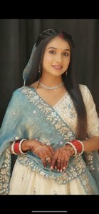 LAHENGA CHOLI DUPATTA, TELA DE SEDA CHINON, TRABAJO DE BORDADO CON HUELLAS DE HUELLAS DE SEDA - Product Image 5