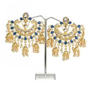 Pendientes de Perlas Hechos a Mano con Baño de Plata, Estilo Pakistaní, Joyería de Moda Atemporal - Product Image 1
