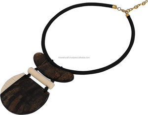 Collier élégant en corne de buffle pour femmes Vente chaude Style religieux Chaîne à la mode avec perle diamant perle Meilleurs tarifs - Product Image 4