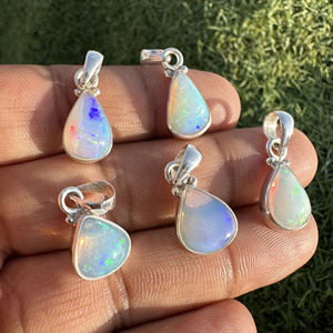 Colgante de Ópalo Etíope Natural, Joyería de Plata de Ley 925 al por Mayor, Colgantes de Ópalo de Fuego Hechos a Mano para Mujer, Amuleto de Ópalo - Product Image 4