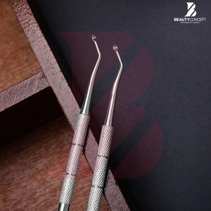 Facile à saisir, nouveau modèle tendance, service OEM ODM pour les soins des ongles, bâtonnet à cuticules portable en acier inoxydable de haute qualité pour salon et domicile - Product Image 4