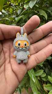 จี้เพชรโมอิสซาไนต์ VVS ลายการ์ตูนดังเคลือบเงา พร้อมเงินแท้ 925 รูปทรงแปลกตา สำหรับจี้และชาร์มเครื่องประดับชั้นดี - Product Image 3