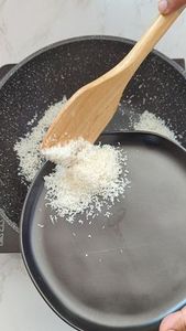 Flocons et poudre de noix de coco blanche déshydratée - Parfaits morceaux de noix de coco pour la pâtisserie et la restauration - Product Image 6