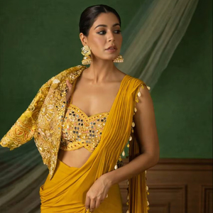 Ensemble de sari en soie crêpe lourde de luxe avec veste brodée et chemisier de créateur |   Vêtements de mariée et de cérémonie - Product Image 1