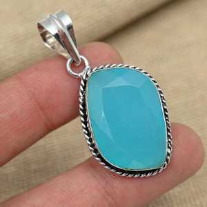 Joyería de Calcedonia Azul, Colgante de Plata de Ley 925 Hecho a Mano, Colgante de Plata Elegante, Regalo de Boda - Product Image 1