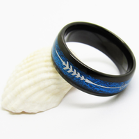 Bague en carbure de tungstène noir avec incrustation de fibre bleue et motif flèche argentée, alliance bombée pour homme, bijoux tribaux en gros