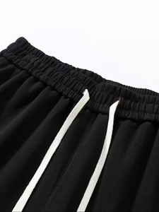 Pantalones Cortos para Hombre Sin Arrugas, Transpirables, con Cintura Ajustable con Cordón, Corte por Encima de la Rodilla, Sensación de Llevar Poco o Nada, Ideales para el Hogar - Product Image 5