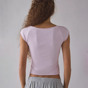 Camiseta Corta de Mujer con Cuello Barco, 100% Algodón, Manga Casquillo, Top de Moda, Estampado Gráfico con Logotipo Personalizado, Venta al por Mayor, Ropa de Mujer - Product Image 4