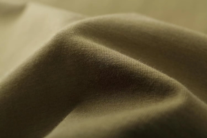 T-shirt homme vert olive, coupe slim, coton, décontracté, basique, confortable, style terreux, logo personnalisé. - Product Image 4