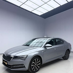 Berlina a Benzina Usata 2023 <span class=keywords><strong>Skoda</strong></span> <span class=keywords><strong>Superb</strong></span> 1.4T 2WD 280TSI DSG Turbo Automatica Trazione Anteriore Guida a Sinistra Edizione Eccellente Vernice Originale - Product Image 1