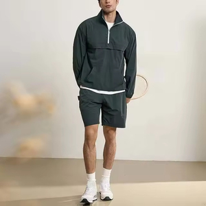 Ensemble de survêtements unisexes en nylon à capuche, coupe-vent épais pour l'hiver, style streetwear, en gros - Product Image 3