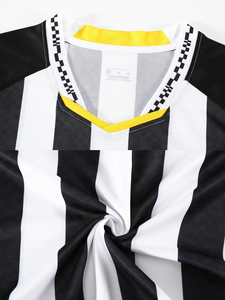 Ensemble de football en polyester pour hommes, noir et blanc rayé, maillot et short, tenue d'équipe pour l'entraînement et les matchs - Product Image 5