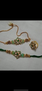 ชุดเครื่องประดับมีนาคารีสีเขียวแบบดั้งเดิมและชุดคุนดันรากีสำหรับพี่ชายและพี่สาว ดีไซน์เนอร์รากีแบบเข้าชุดกัน - Product Image 2