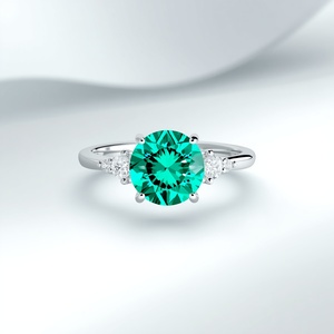 Anillo de Tres Piedras de Oro Blanco de 14K con Corte Redondo Color Paraiba, Fabricante de Joyería Fina Personalizada - Product Image 4