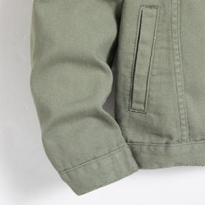 Veste en jean pour homme de style décontracté haut de gamme avec fourrure, logo personnalisé, boutons en strass de haute qualité, effet délavé pour l'hiver - Product Image 4