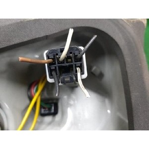 Feu arrière droit complet, côté droit, d'occasion, référence OEM 924023M000 - Product Image 2