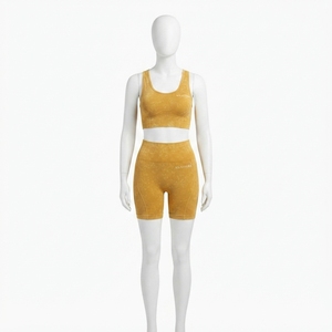 Conjunto de Yoga para Mujer en Amarillo Mostaza con Efecto Desgastado, Bra Deportivo y Shorts de Cintura Alta, Ropa Deportiva para Gimnasio y Entrenamiento - Product Image 1