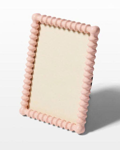 Marco de Fotos de Laca Refinada, Diseño Elegante y Atemporal, Acabado Brillante, Hecho a Mano, para Decoración del Hogar - Product Image 1