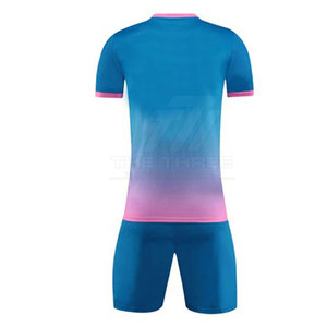 Camisetas y Pantalones Cortos de Fútbol Profesionales, Material Transpirable y Duradero, Diseño Personalizable para Máximo Confort y Rendimiento en el Campo - Product Image 2