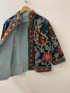 Veste d'hiver Suzani florale en velours brodé vert | Cadeau pour elle | Duster Coat | Vêtements d'extérieur de style ouzbek - Product Image 3